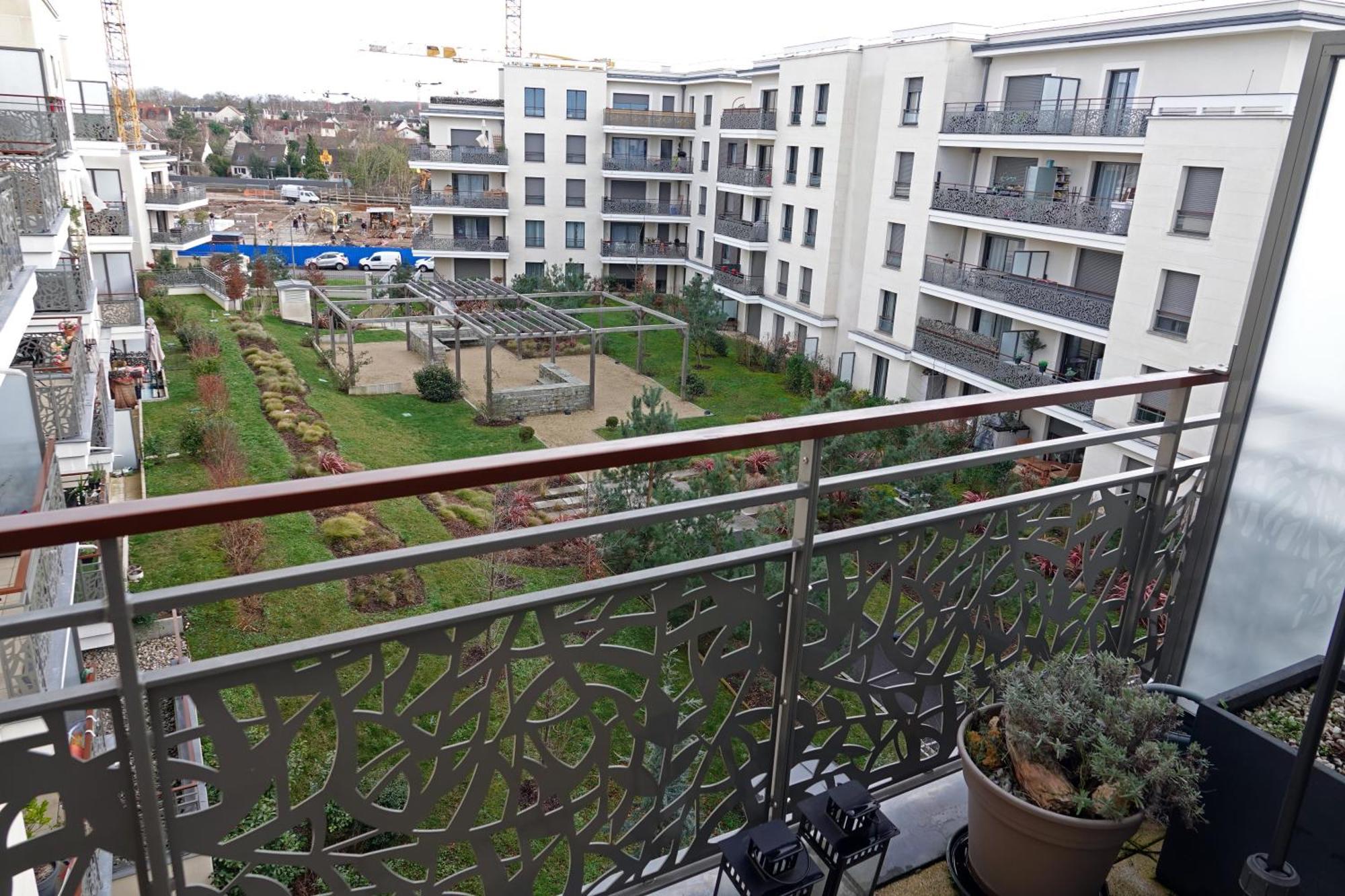 Appartement Residence Neuve Proche Versailles Saint-Cyr-lʼÉcole Exterior foto